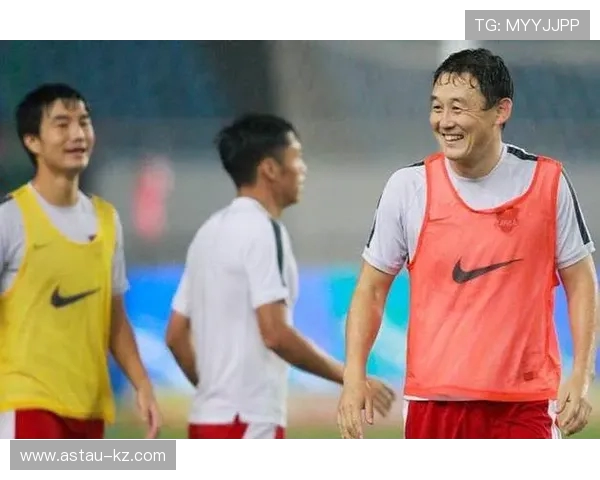 泪目！孙继海携国足黄金一代重聚：那些年的青春记忆回来了(2)